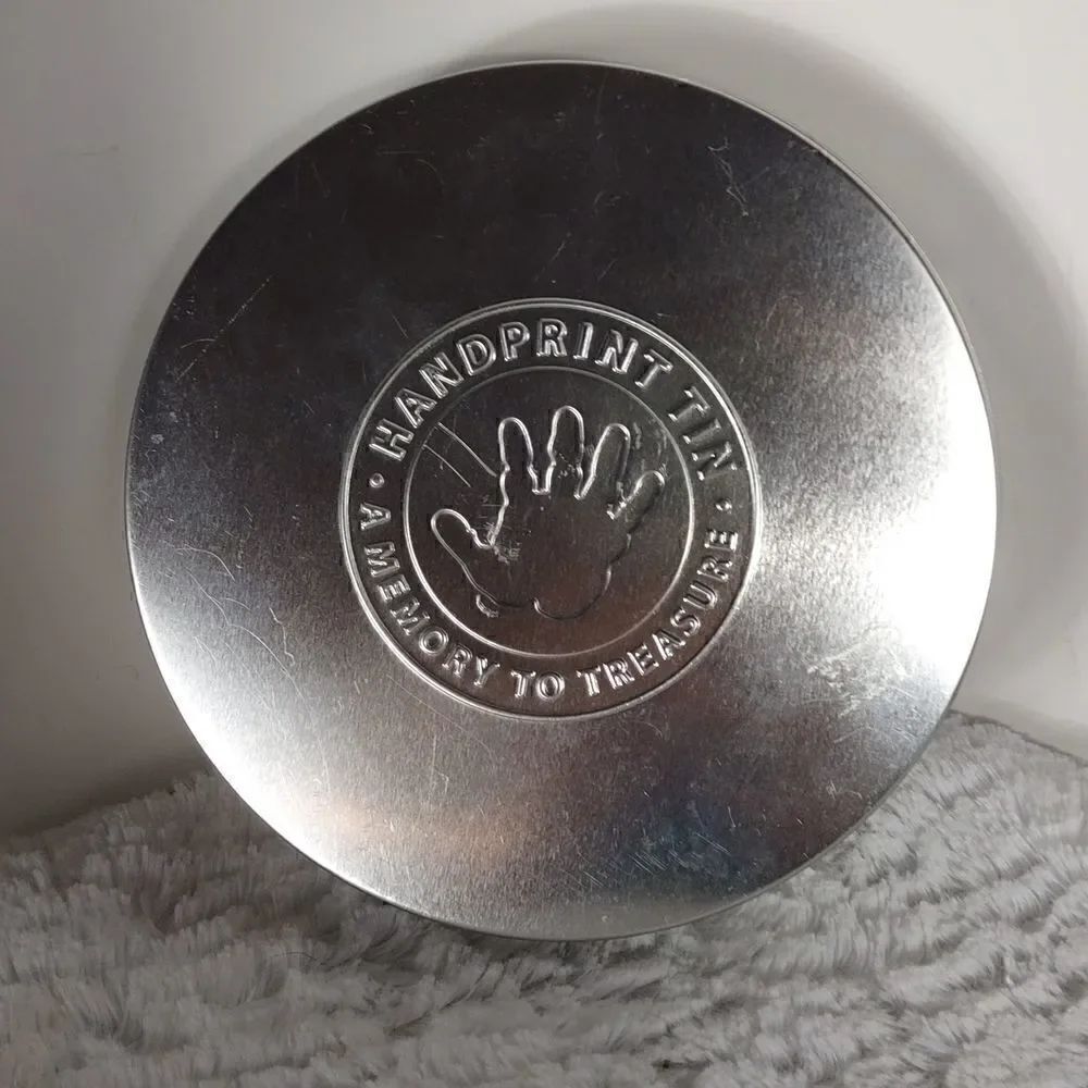 Hallmark Handprint Tin Plaster Handprint Kit - Picture 5 of 5